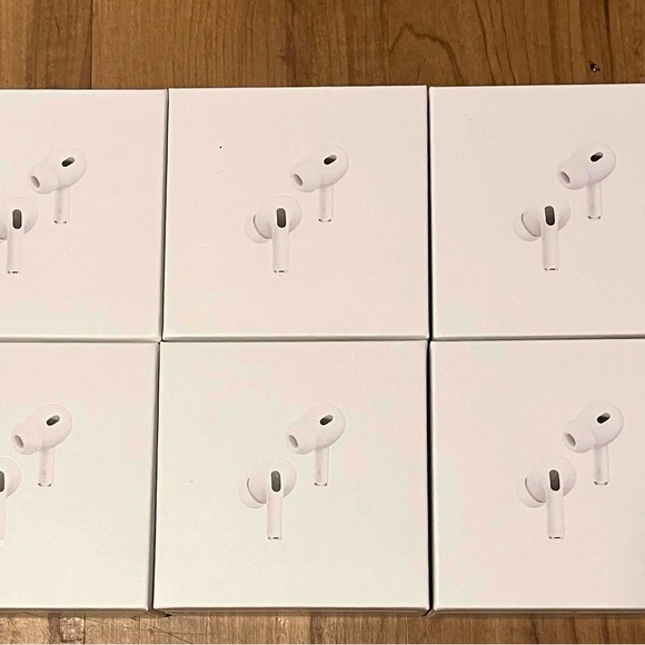 Apple White Wireless Earbuds